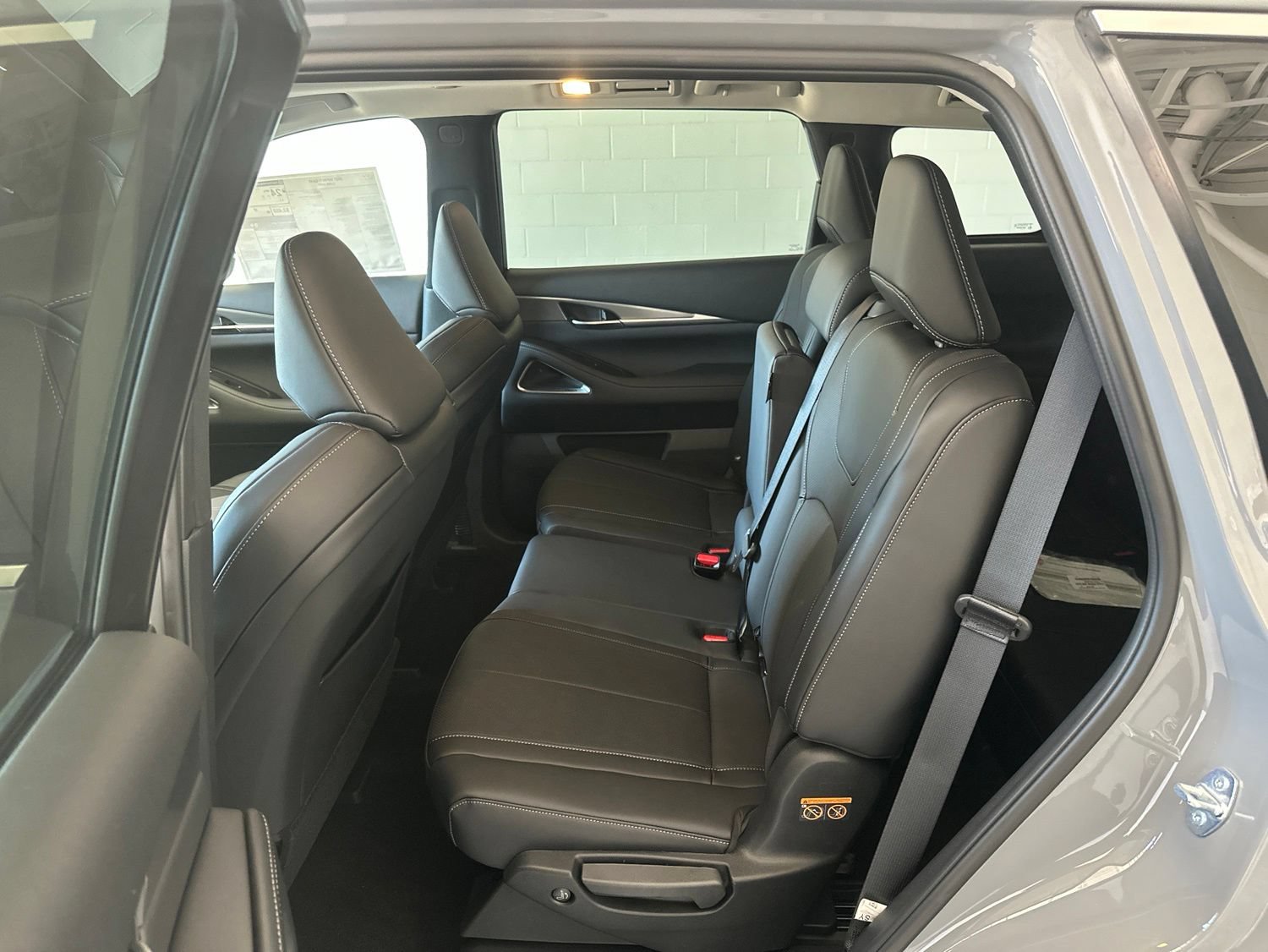 New 2027 INFINITI QX60 Luxe w/ Cargo Package AWD/4WD image 10