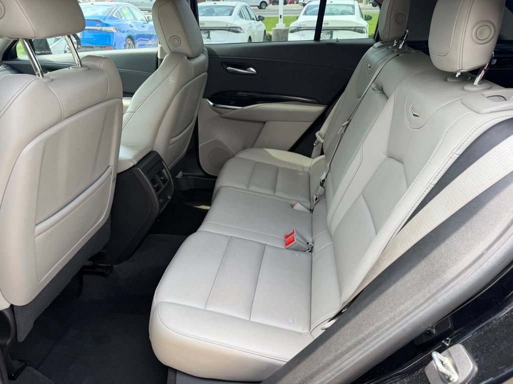 Used 2023 Cadillac XT4 Premium Luxury FWD image 12