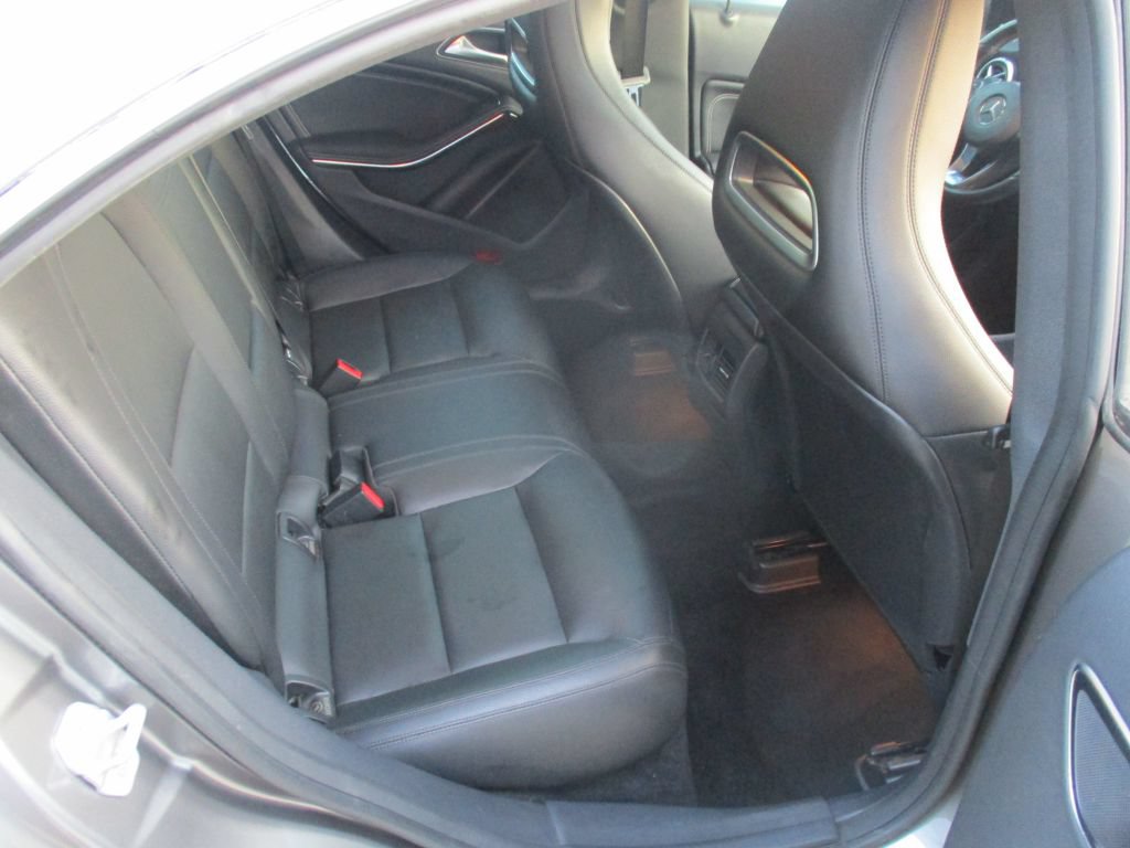 Used 2015 Mercedes-Benz CLA 250 image 12