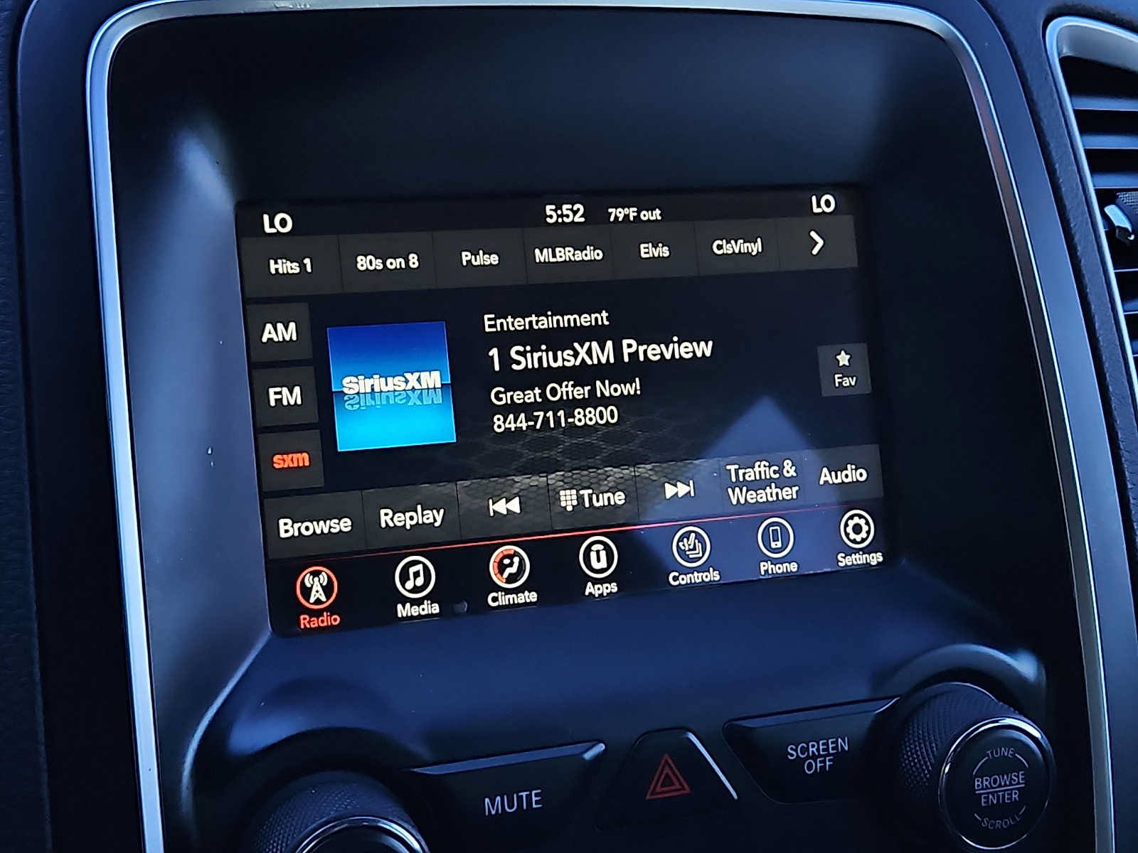 Used 2019 Dodge Durango SXT AWD/4WD image 18