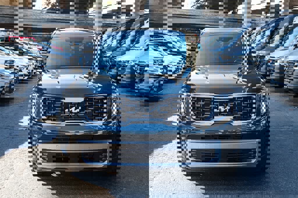 Used 2023 Kia Telluride SX Prestige image 2