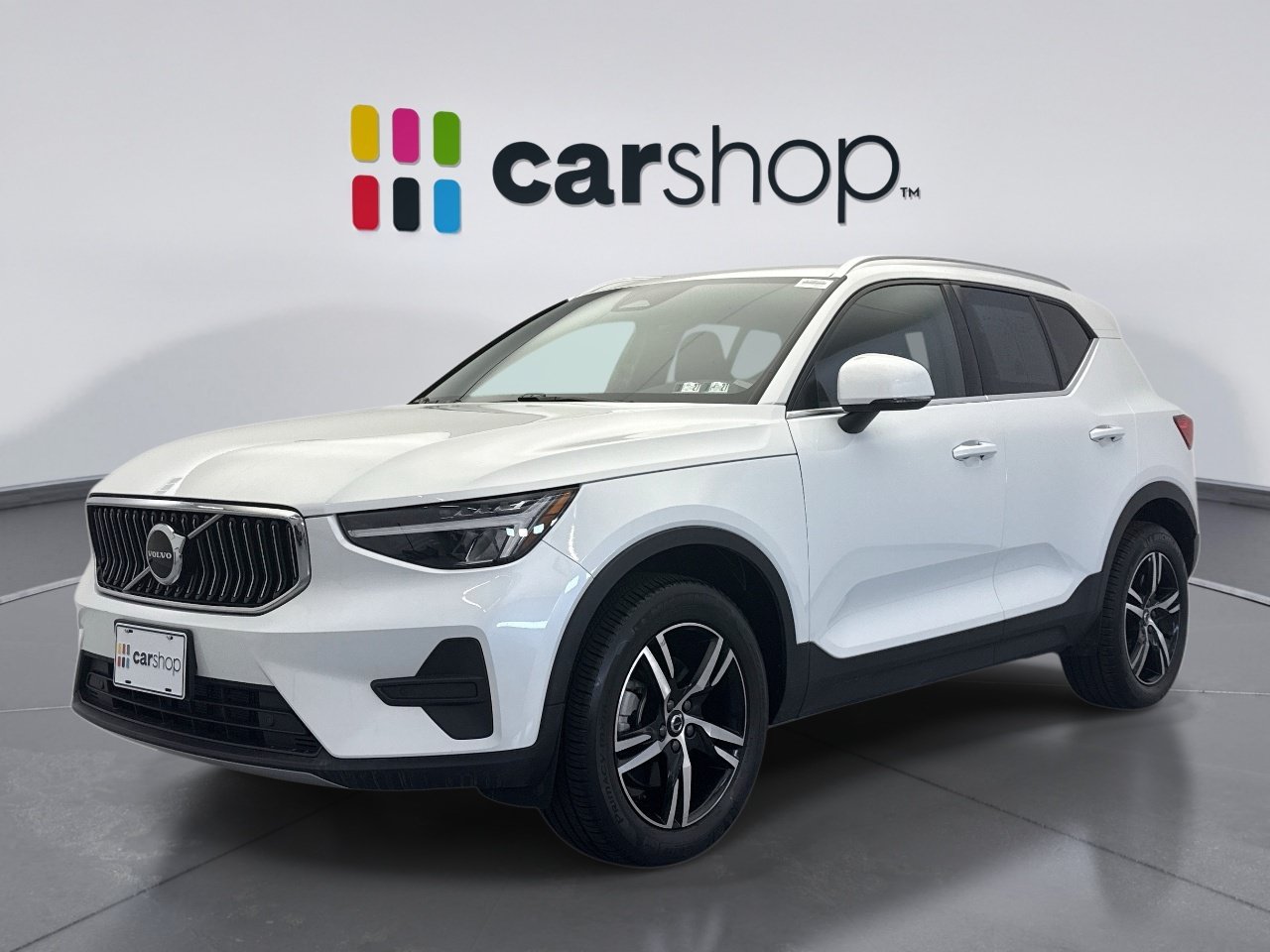 Used 2024 Volvo XC40 B5 Core