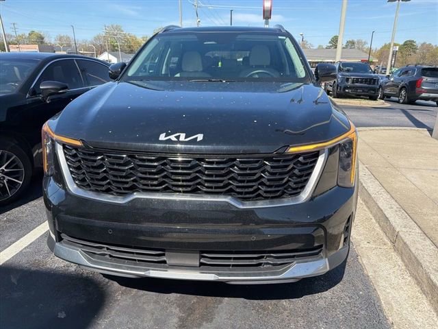Certified 2025 Kia Sorento S w/ Panoramic Sunroof Package image 2