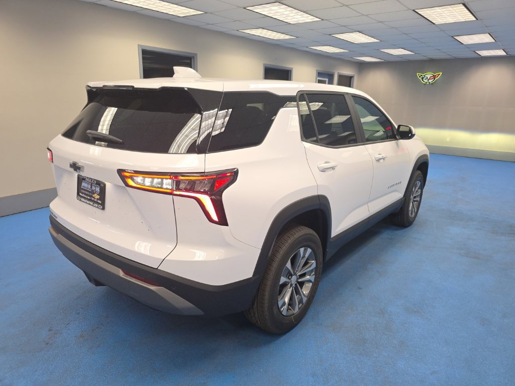 New 2027 Chevrolet Equinox LT FWD image 3