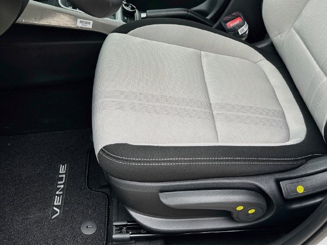 New 2026 Hyundai Venue SEL FWD image 18