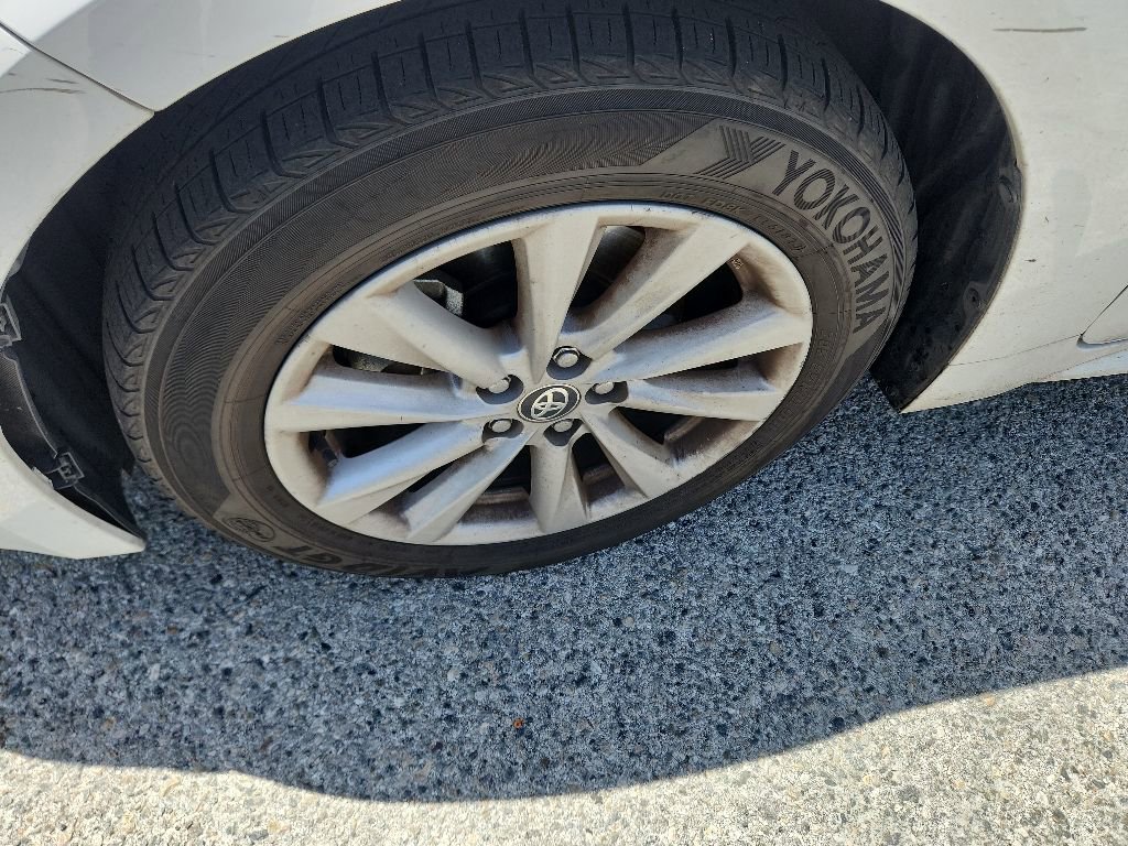 Used 2023 Toyota Corolla SE w/ SE Premium Package FWD image 9