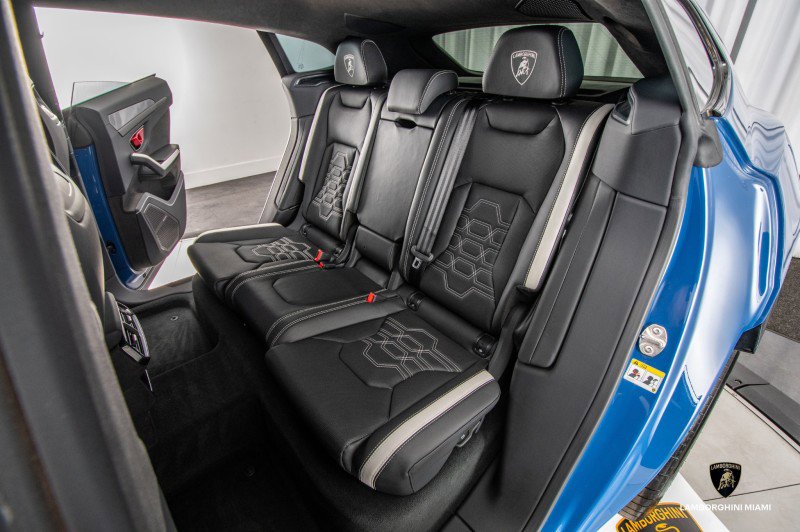 Used 2025 Lamborghini Urus SE image 72