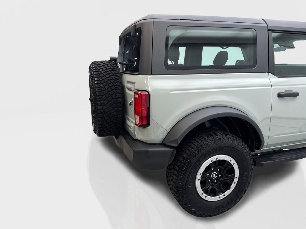 Used 2023 Ford Bronco 2-Door w/ Sasquatch Package AWD/4WD image 14
