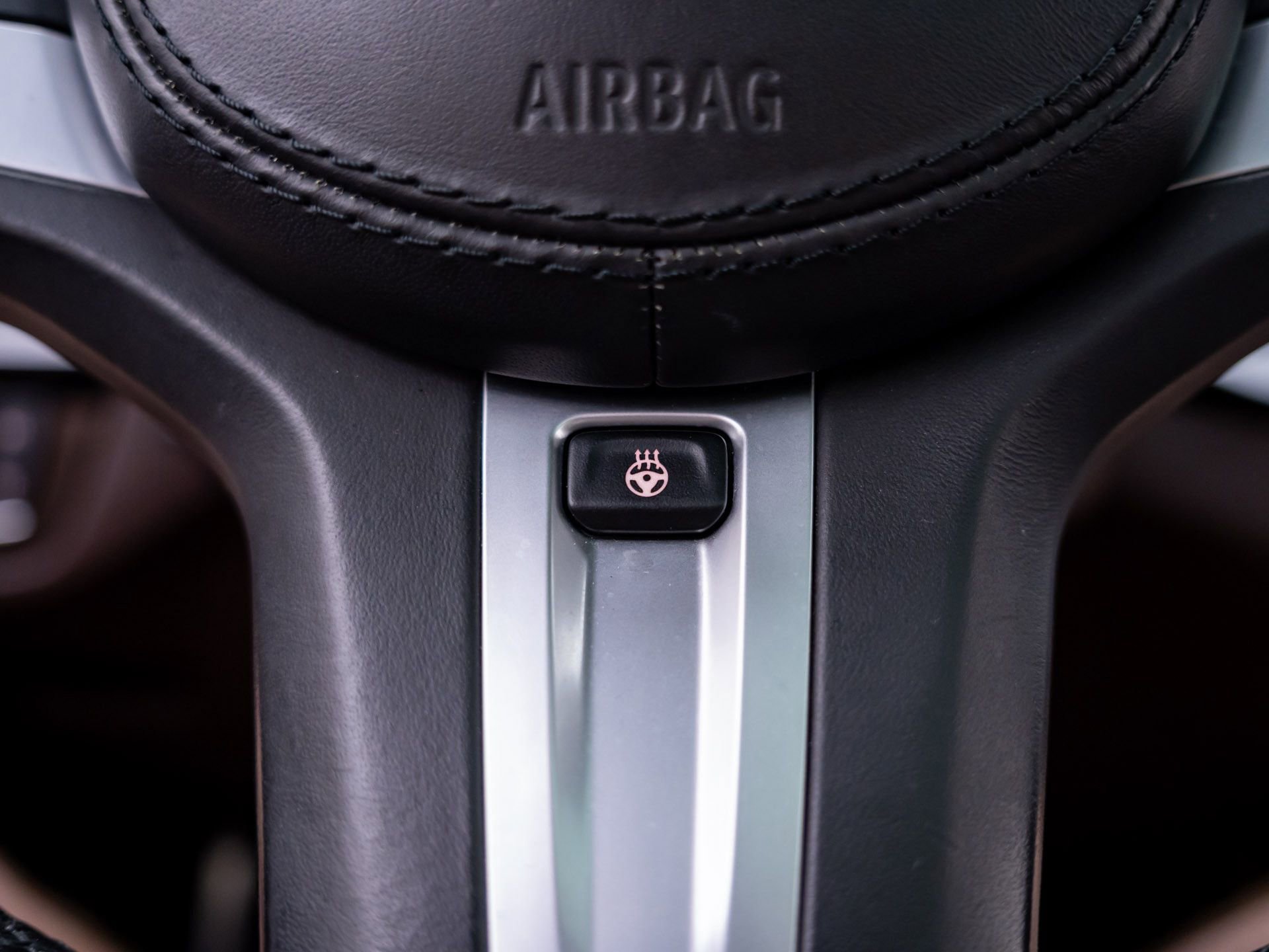 Used 2019 BMW M550i xDrive image 31