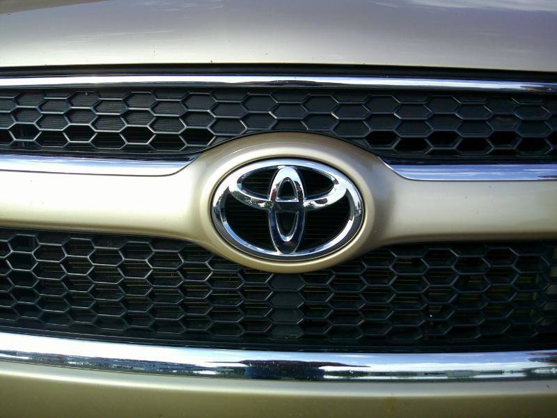 Used 2012 Toyota RAV4 Limited w/ Navigation Value Pkg FWD image 23