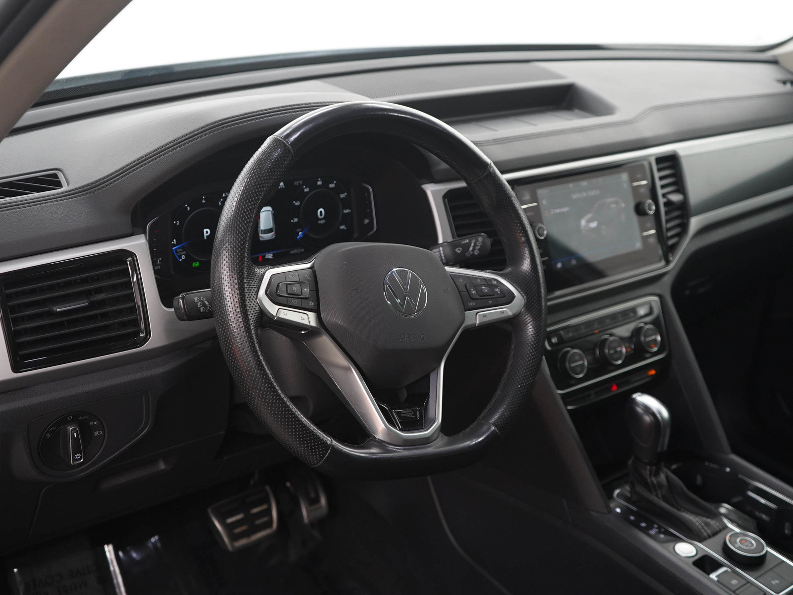 Used 2022 Volkswagen Atlas SEL R-Line AWD/4WD image 21