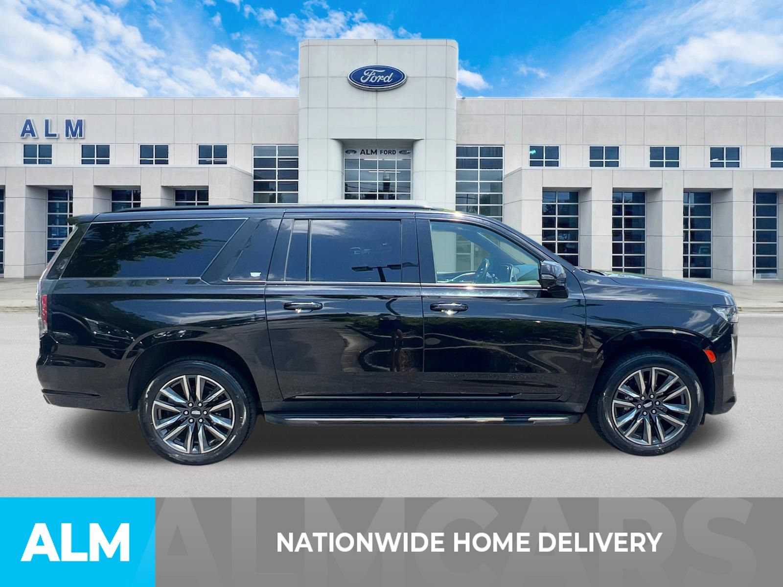 Used 2022 Cadillac Escalade ESV Sport AWD/4WD image 4