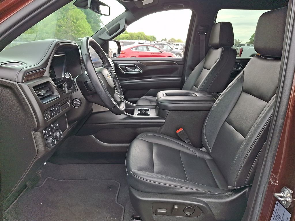 Used 2022 Chevrolet Tahoe LT w/ Luxury Package AWD/4WD image 15