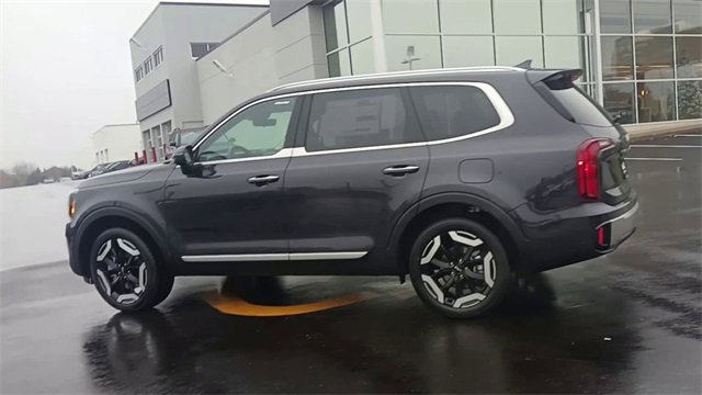 New 2025 Kia Telluride S image 8