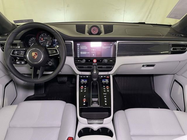 New 2026 Porsche Macan GTS image 26