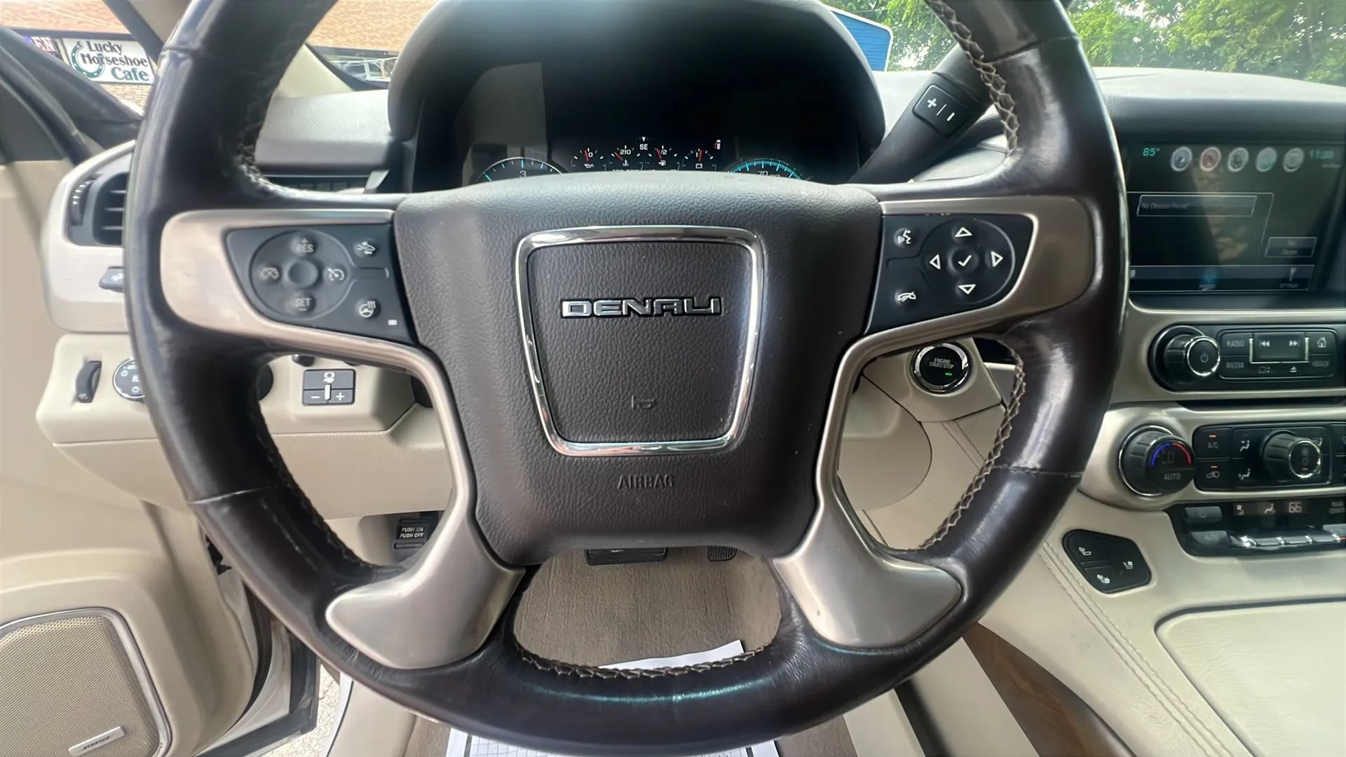 Used 2019 GMC Yukon XL Denali w/ Open Road Package AWD/4WD image 10