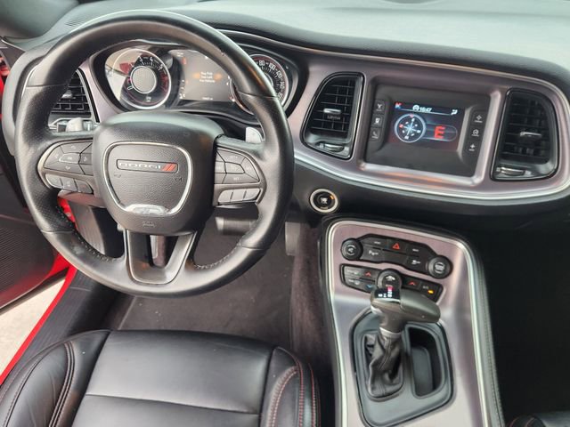 Used 2015 Dodge Challenger R/T image 27