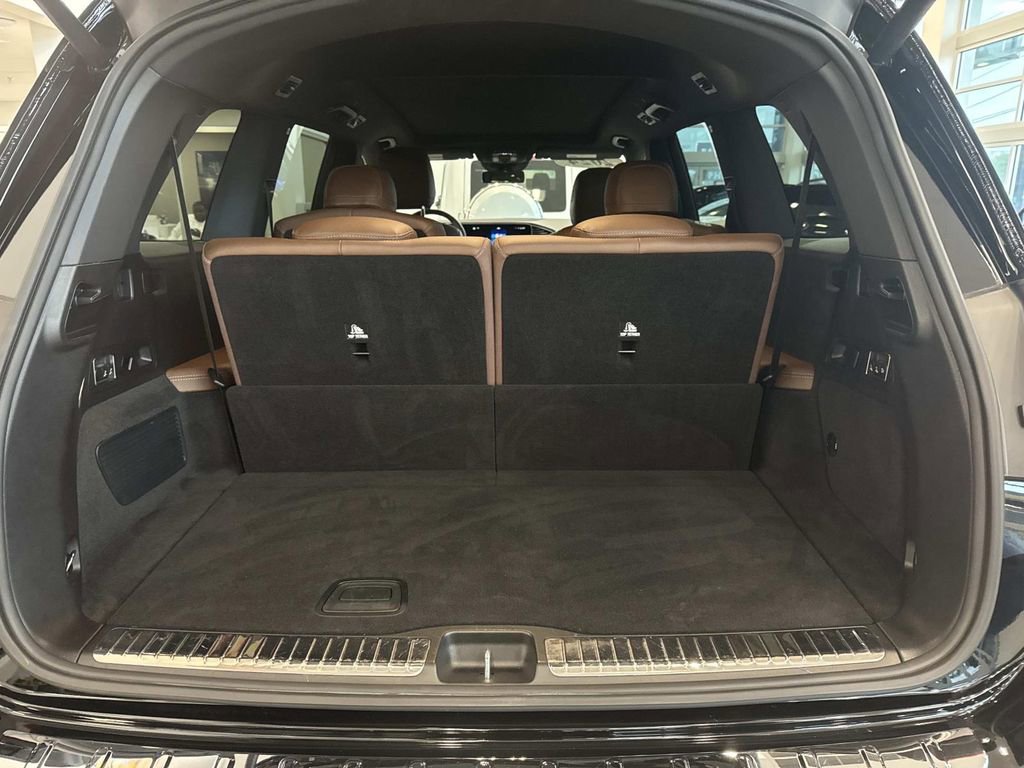 Used 2024 Mercedes-Benz GLS 450 4MATIC image 8