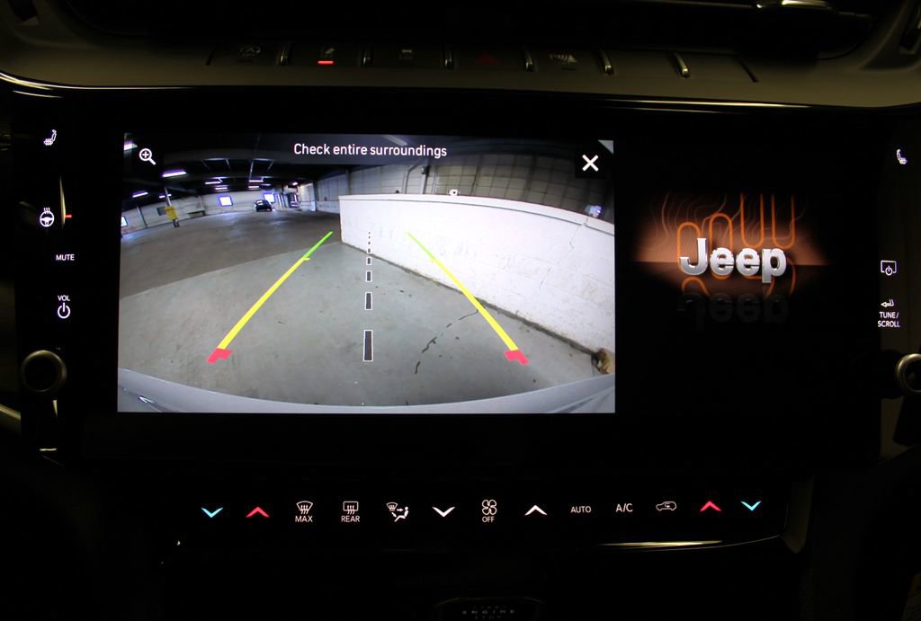 New 2026 Jeep Grand Cherokee Altitude image 18