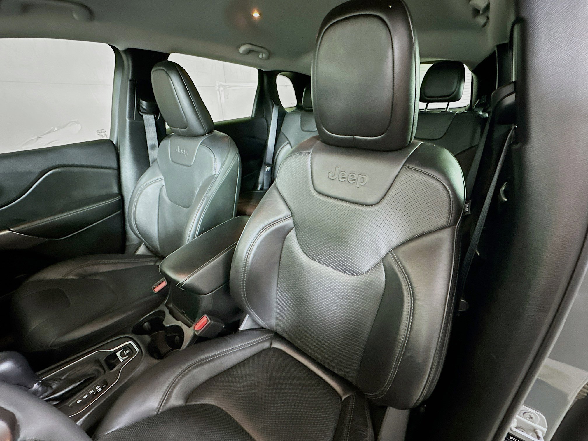 Used 2021 Jeep Cherokee Latitude Lux AWD/4WD image 19