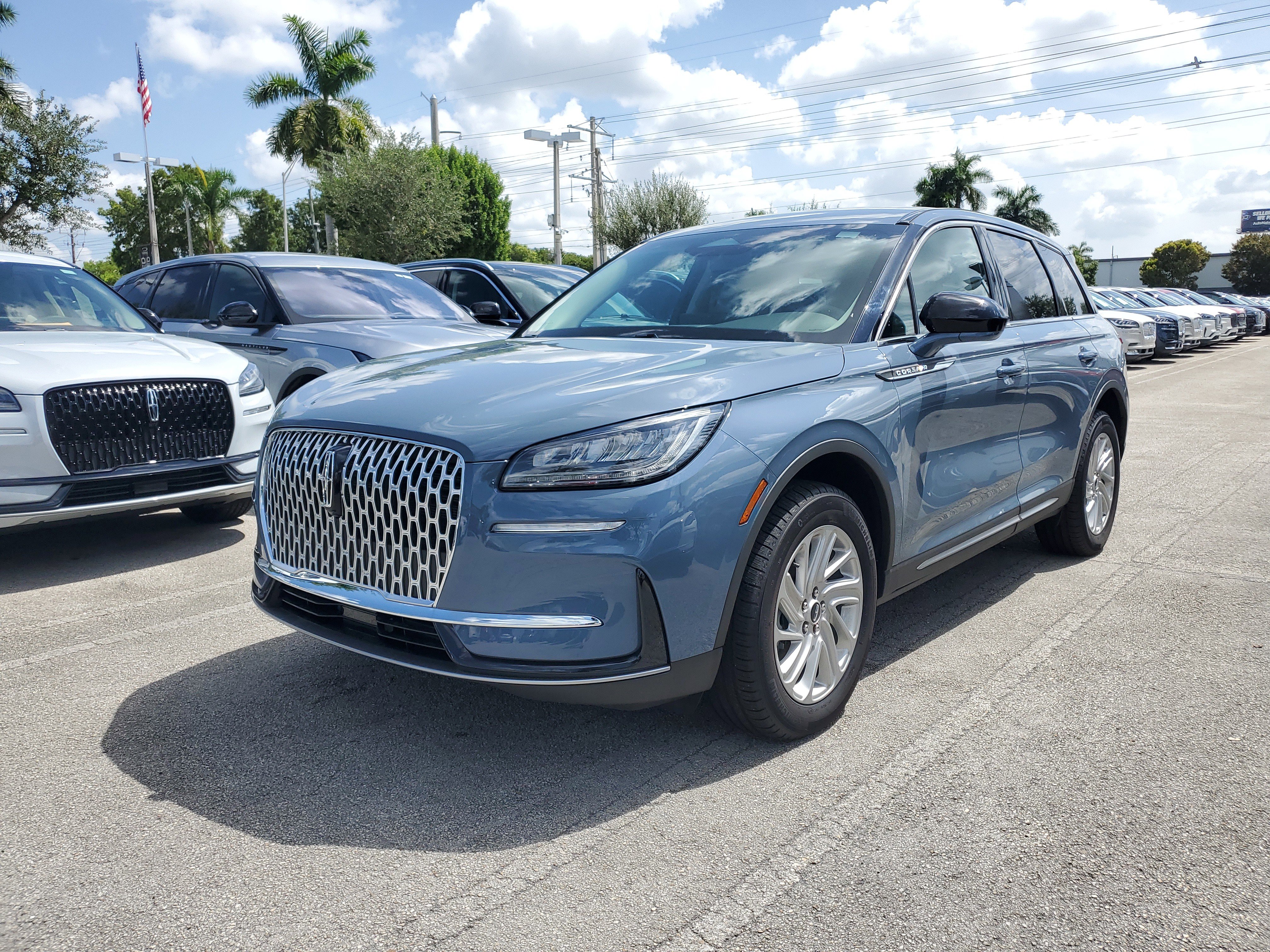 Certified 2024 Lincoln Corsair FWD image 3