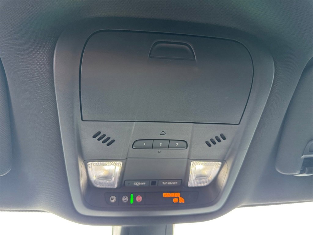 Used 2024 Buick Enclave Premium image 26