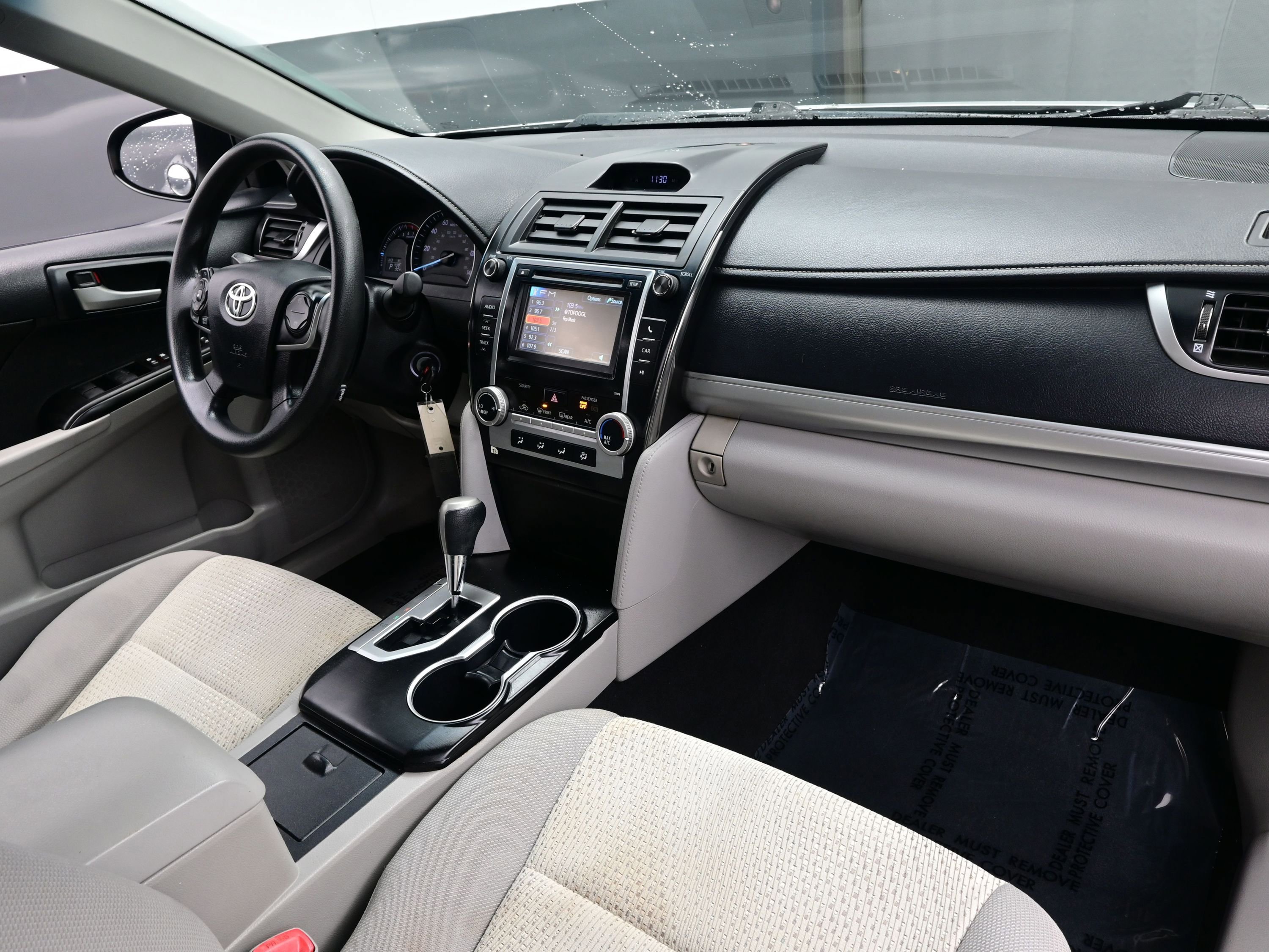 Used 2013 Toyota Camry L image 15