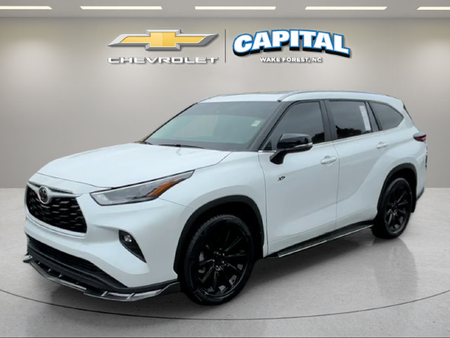 Used 2026 Toyota Highlander XLE AWD/4WD image 1