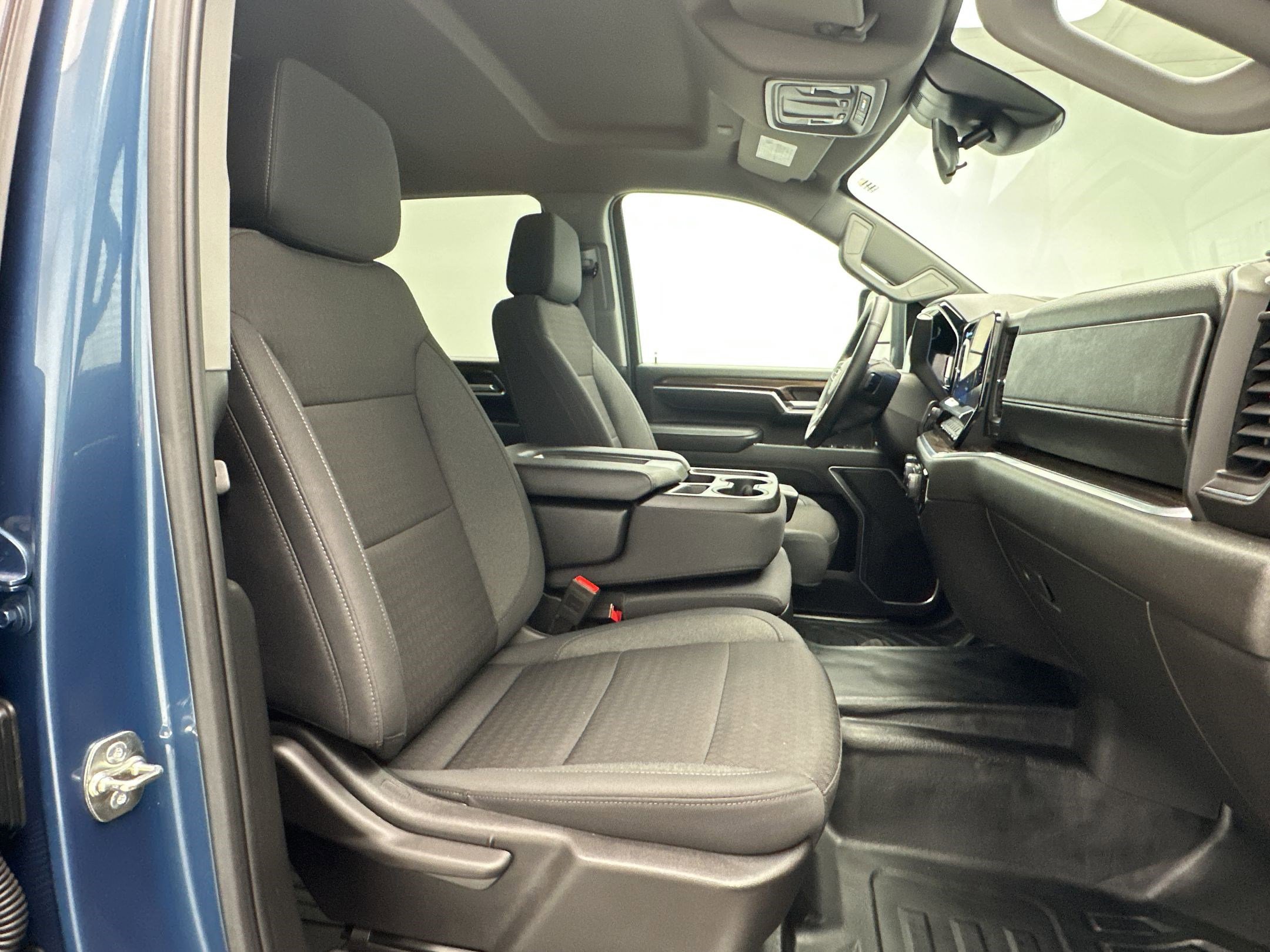 Certified 2025 Chevrolet Silverado 2500 LT image 29