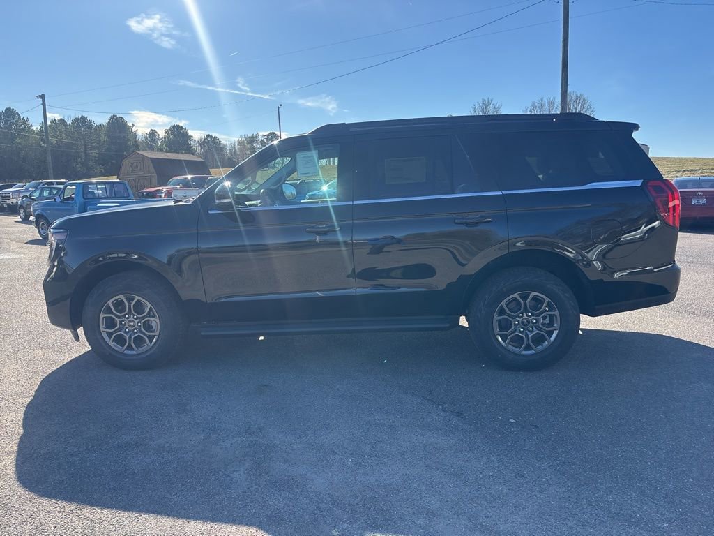 New 2026 Ford Expedition Active image 11