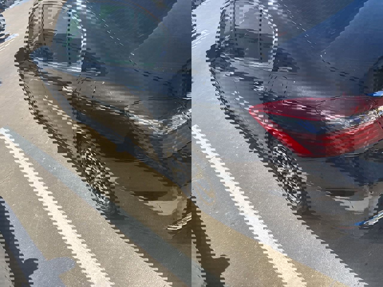 Used 2016 Honda Accord EX image 7