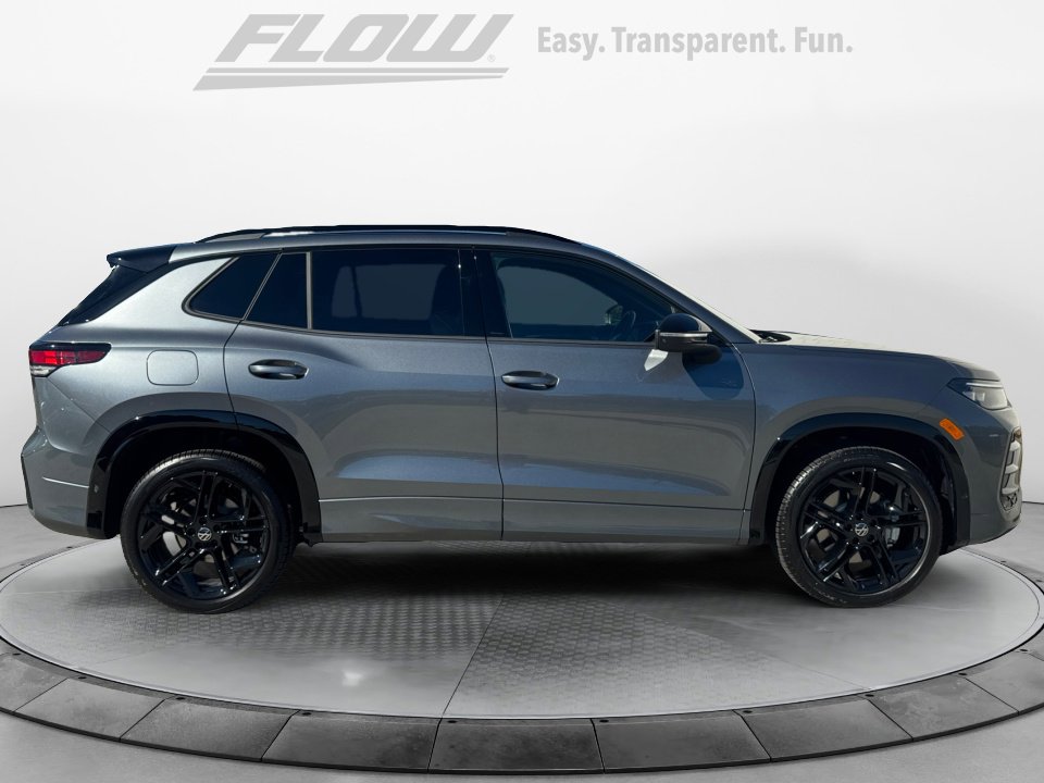 New 2026 Volkswagen Tiguan SE R-Line image 8