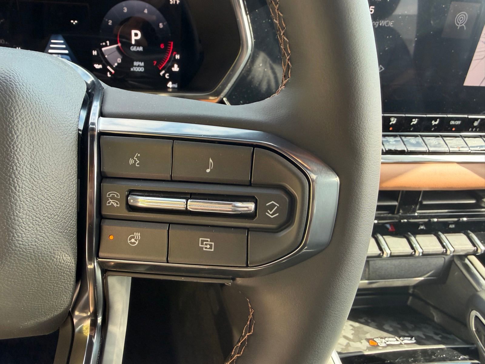 New 2026 GMC Canyon AT4 w/ Technology Plus Package AWD/4WD image 16