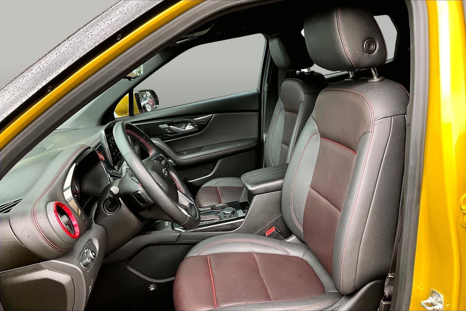 Used 2023 Chevrolet Blazer RS w/ Driver Confidence II Package FWD image 8