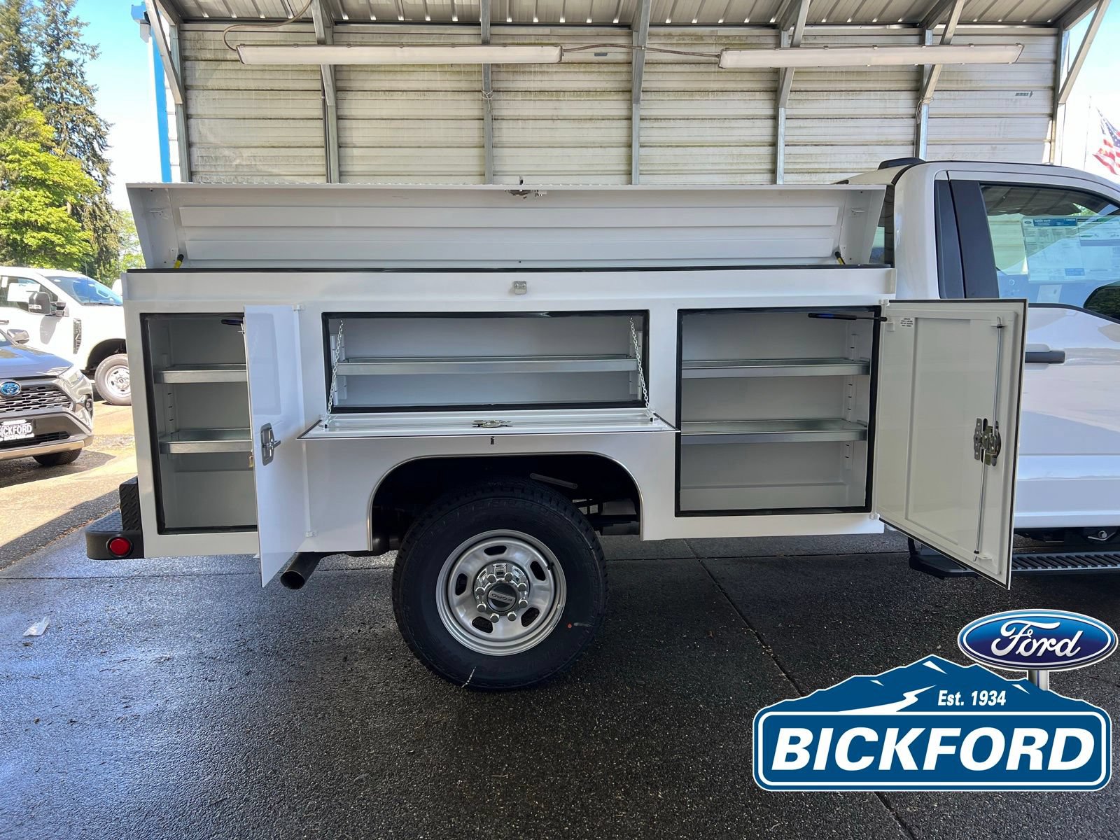 New 2026 Ford F350 XL w/ XL Chrome Package AWD/4WD image 4