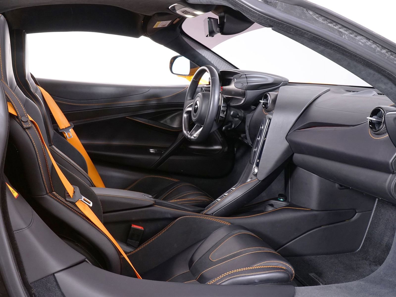 Used 2024 McLaren 750S image 13