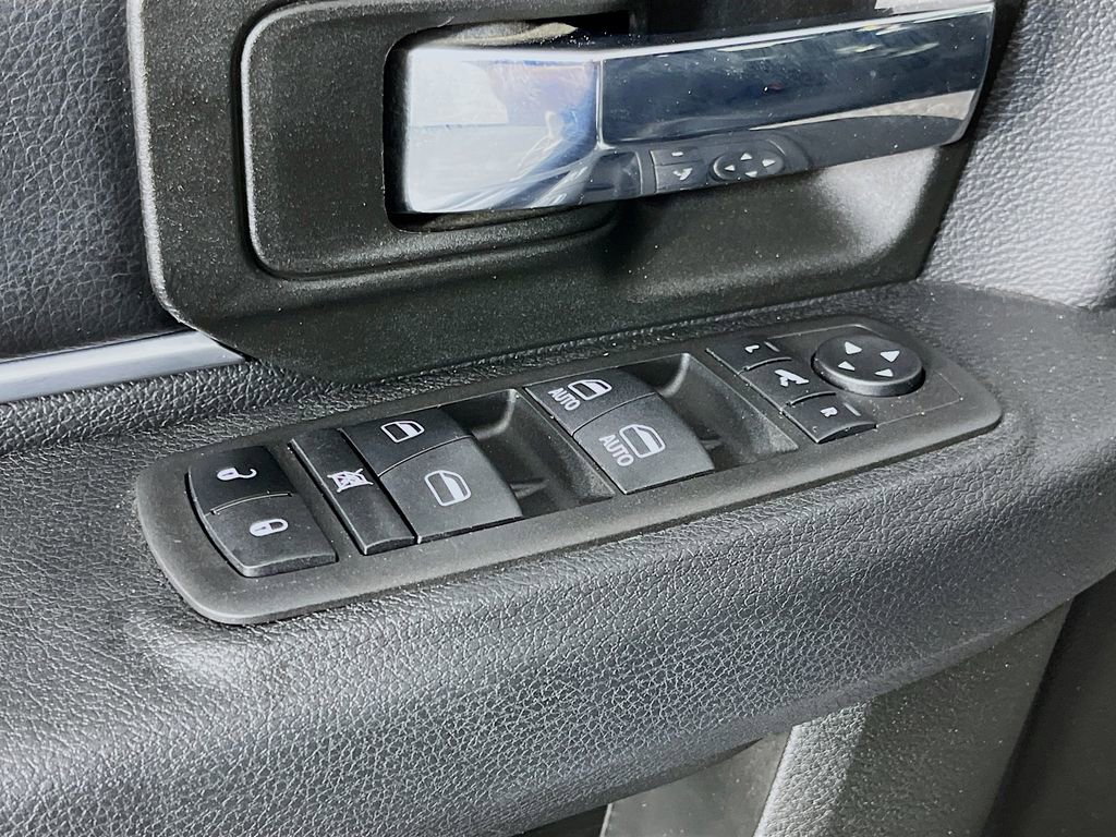 Used 2021 RAM 1500 Classic Warlock image 24
