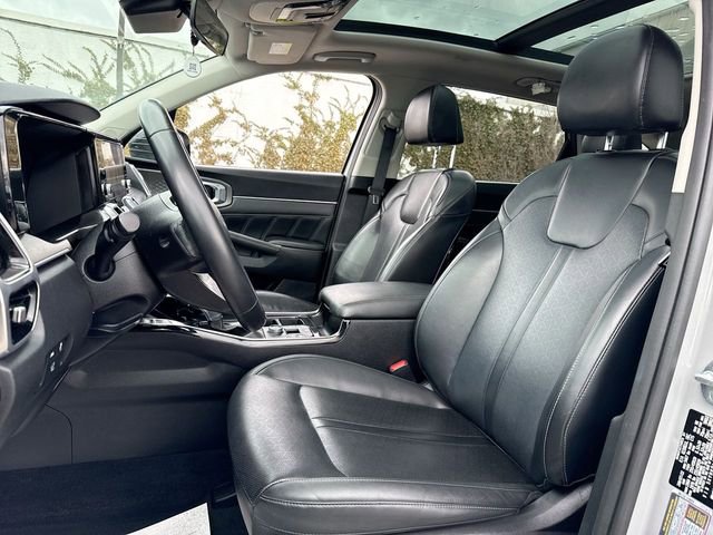 Used 2022 Kia Sorento SX image 11