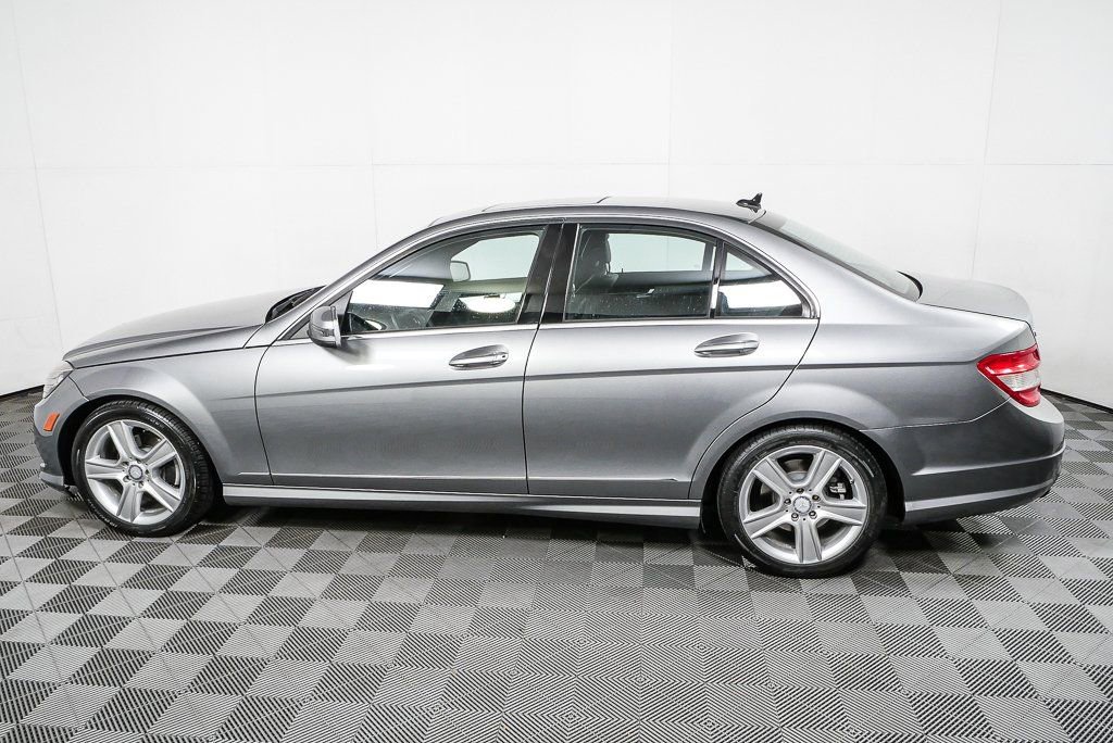 Used 2011 Mercedes-Benz C 300 Sedan image 26