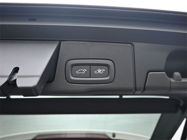 New 2026 Volvo XC60 B5 Core w/ Climate Package image 31