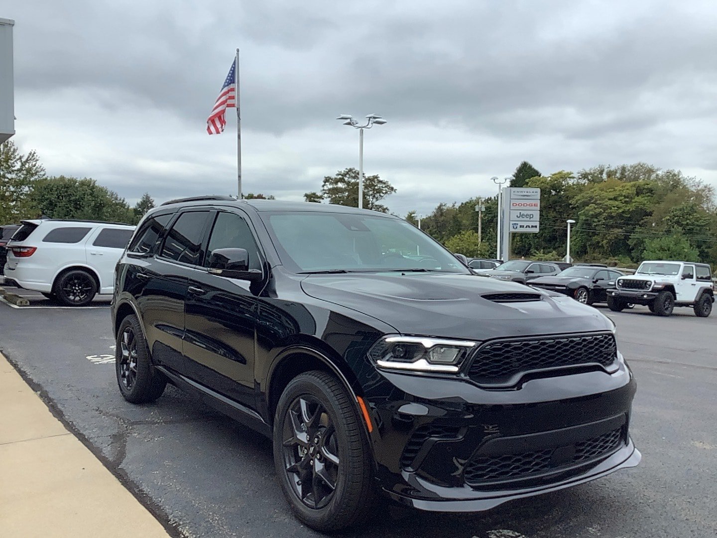 New 2027 Dodge Durango GT AWD/4WD image 2