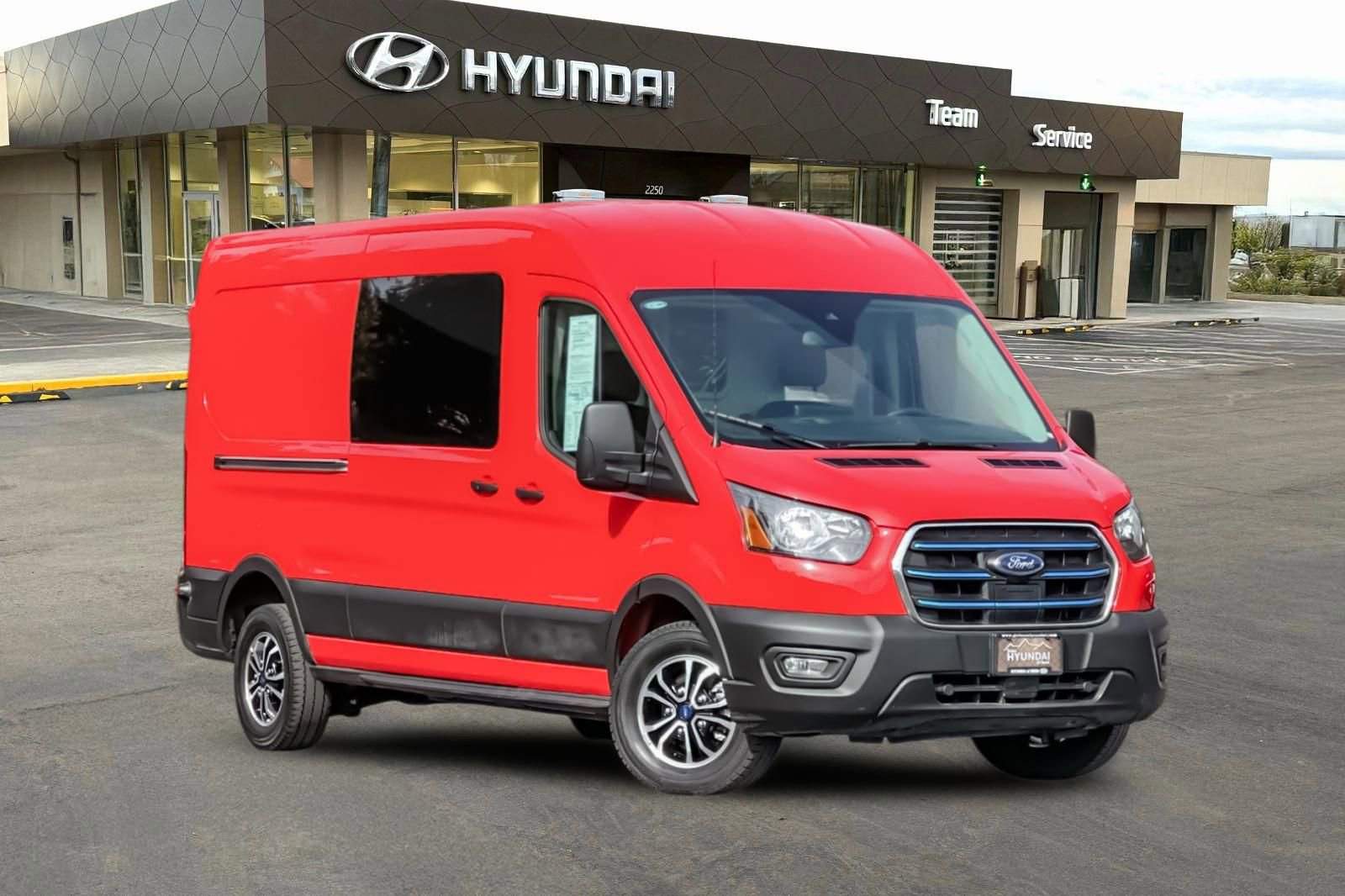 Used 2023 Ford E-Transit Medium Roof w/ Load Area Protection Package image 2