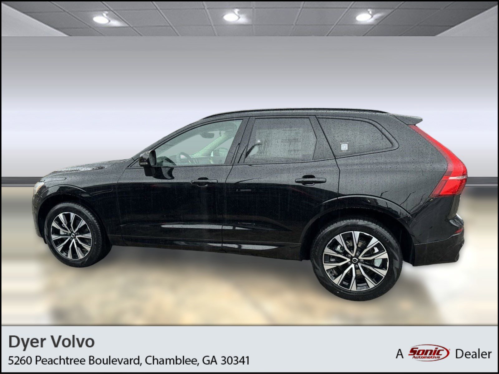 New 2024 Volvo XC60 B5 Core w/ Protection Package Premier
