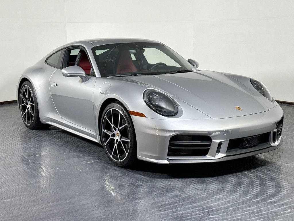 Certified 2025 Porsche 911 Carrera RWD image 9