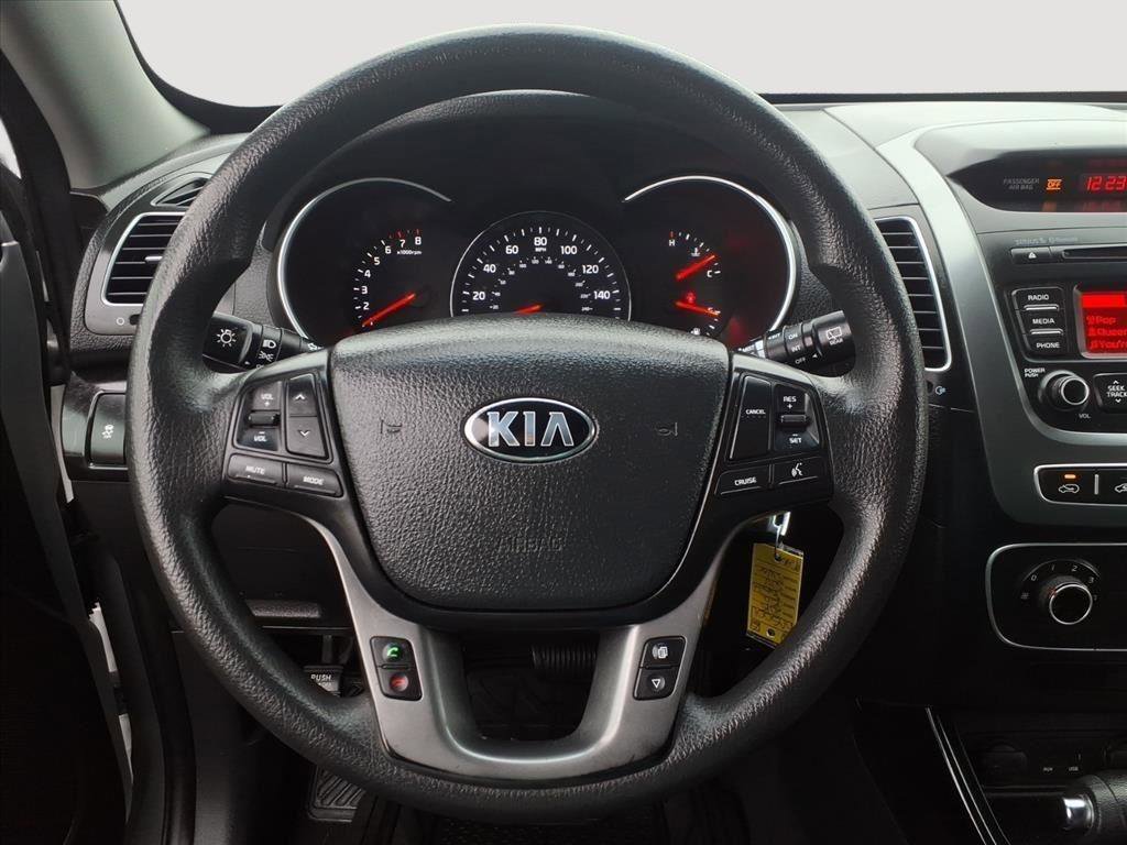 Used 2015 Kia Sorento LX image 18