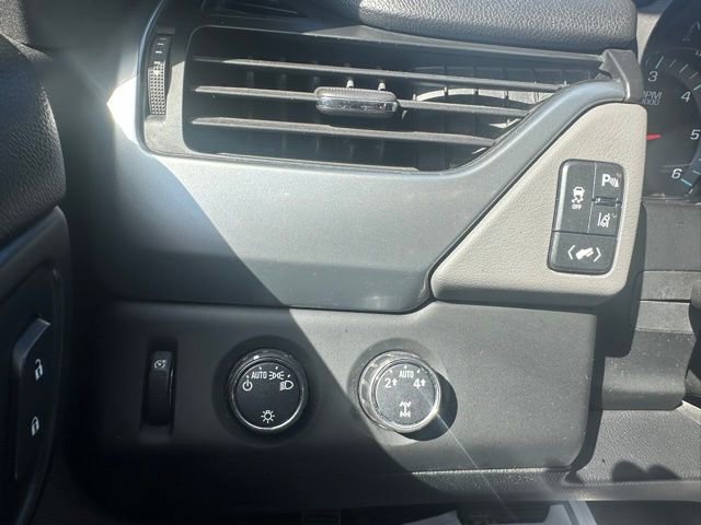 Used 2015 Chevrolet Suburban LT AWD/4WD image 28