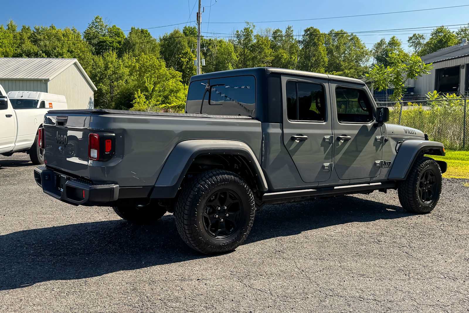 Used 2022 Jeep Gladiator Sport AWD/4WD image 3