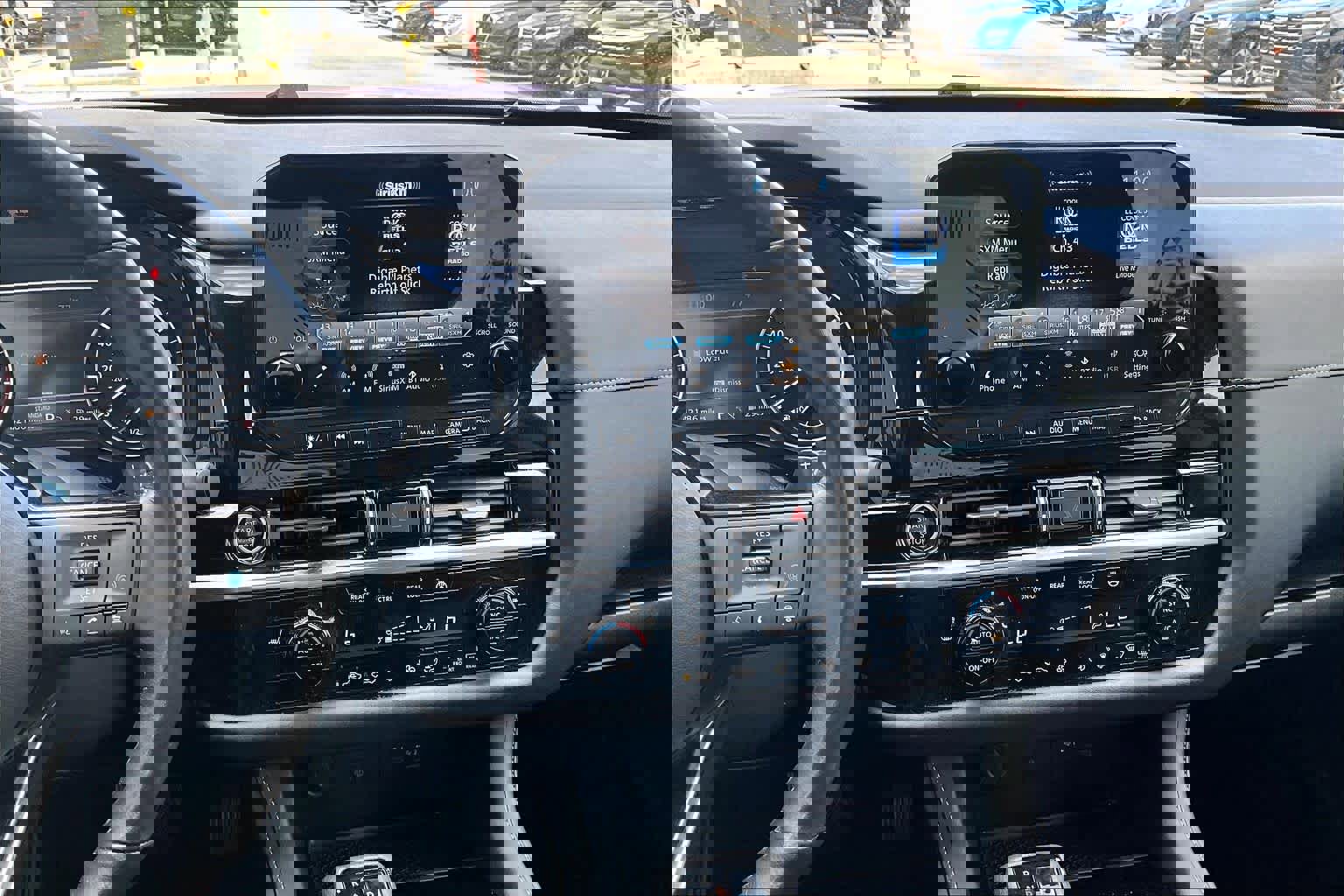 Used 2023 Nissan Pathfinder SL w/ SL Premium Package image 7