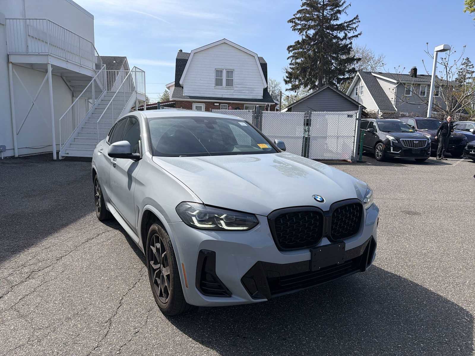Certified 2024 BMW X4 xDrive30i w/ M Sport Package AWD/4WD image 6