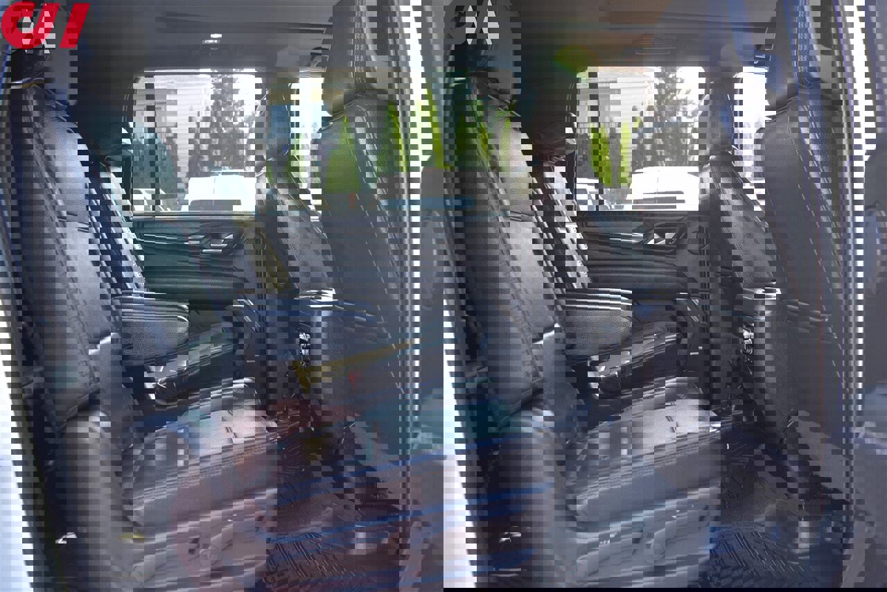 Used 2022 GMC Yukon XL Denali image 27